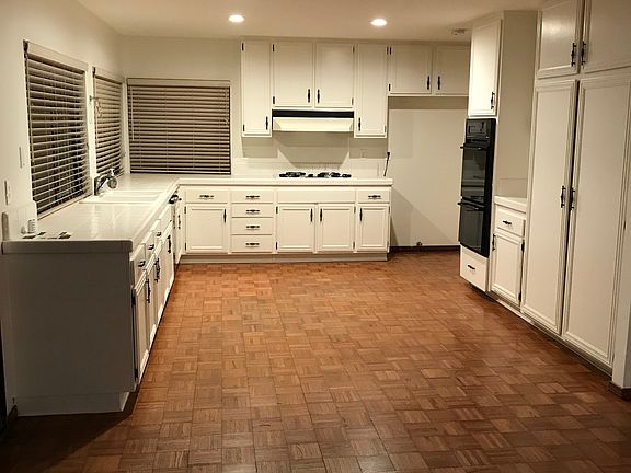 3rd image of 3283 N Sawtooth Ct