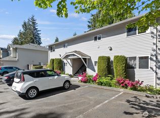 7700 196th St SW APT C, Edmonds, WA 98026
