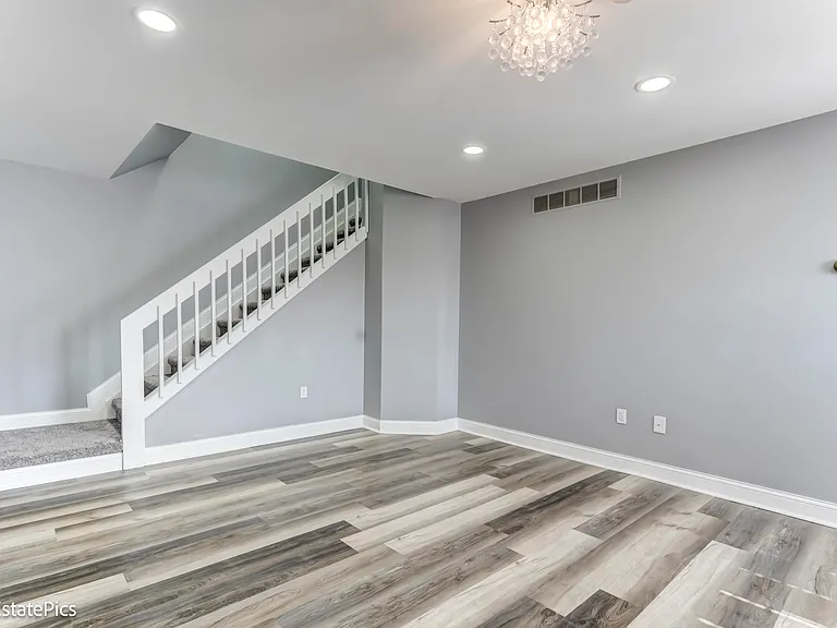 43449 W Arbor Way Dr #200 — Photo 2