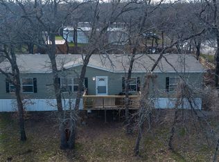 1653 Sheila Dr, Azle, TX 76020