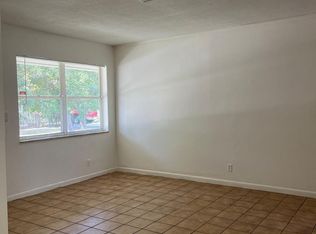 856 SW 10th St APT 3, Hallandale Beach, FL 33009