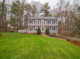 15 Hampshire Dr, Derry, NH 03038