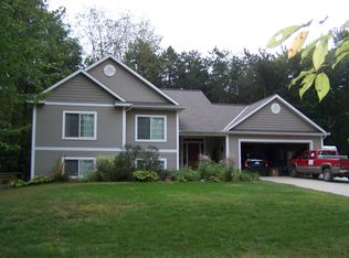 6434 Longwood Dr, Zeeland, MI 49464