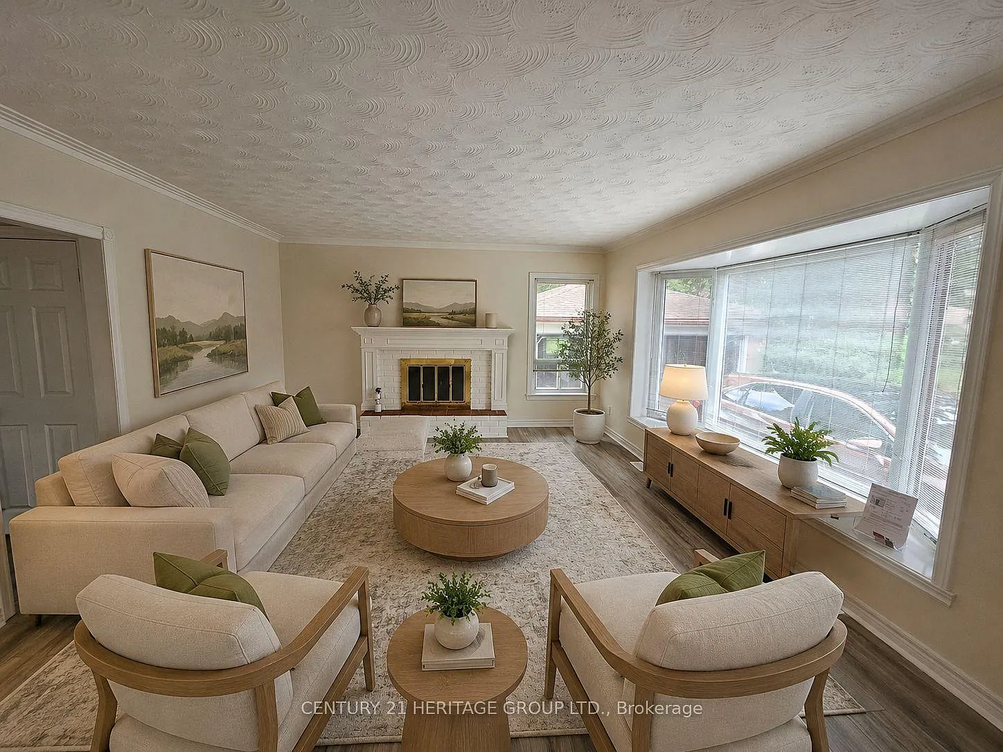 4 bed, $2,970 — Photo 4