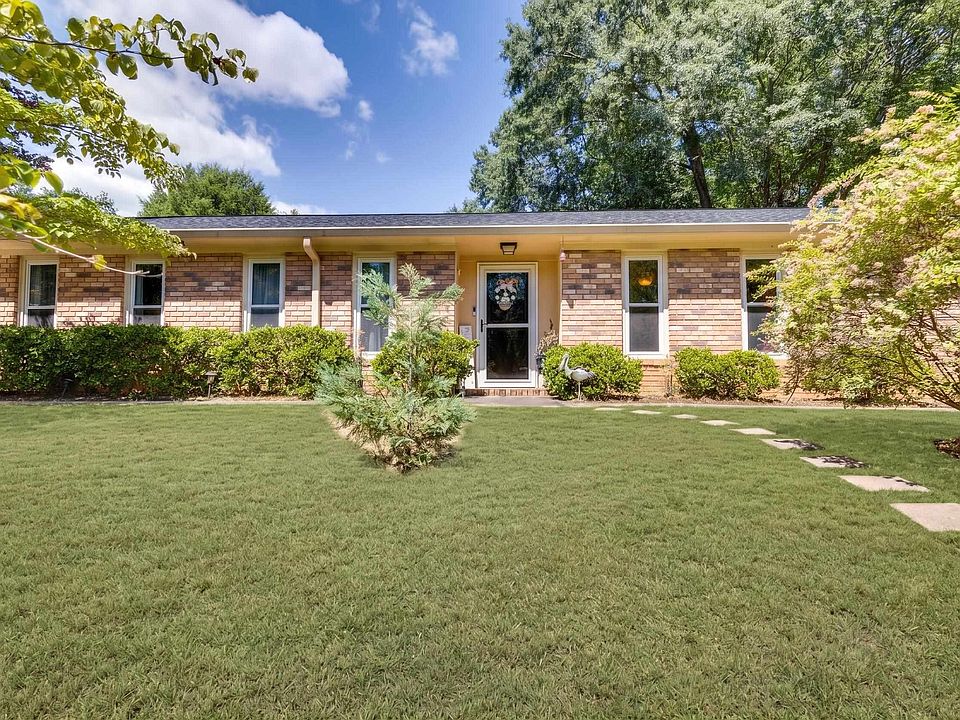 1st image of 4 Kingsley Ct