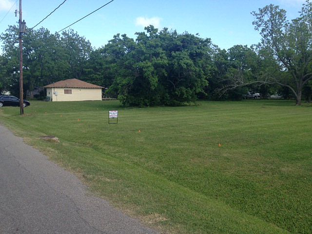 2nd image of Allen Rd