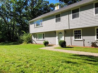 29 Canterbury Hill Rd, Topsfield, MA 01983