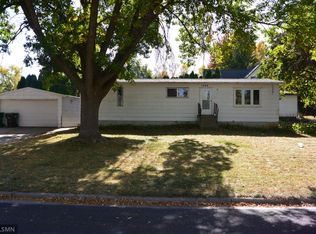 1520 12th St E, Glencoe, MN 55336
