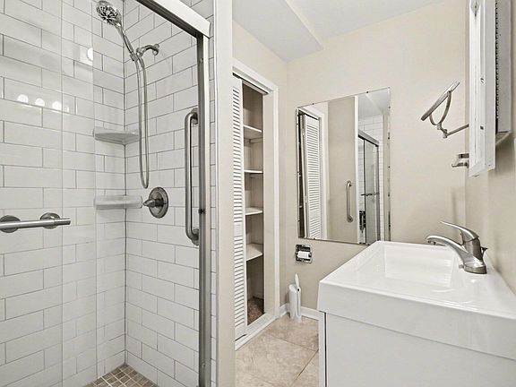4th image of 4451 Morningside Dr SE