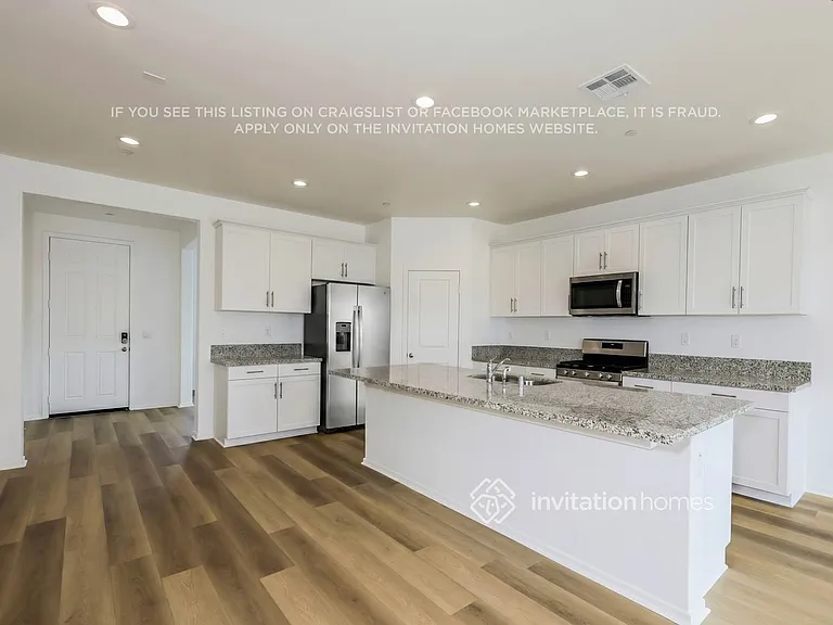 27170 Goldstone Dr — Photo 8