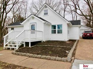 4727 Meredith Ave, Omaha, NE 68104