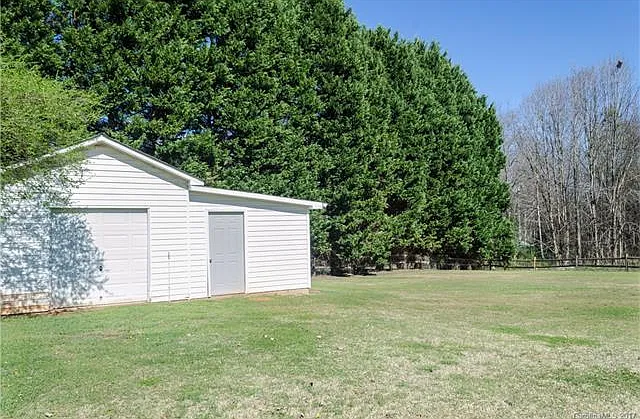109 Lighthouse Church Ln — Photo 1