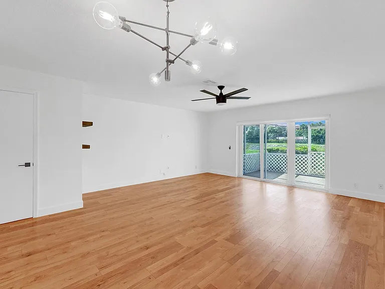 3407 Deer Creek Palladian Cir — Photo 15