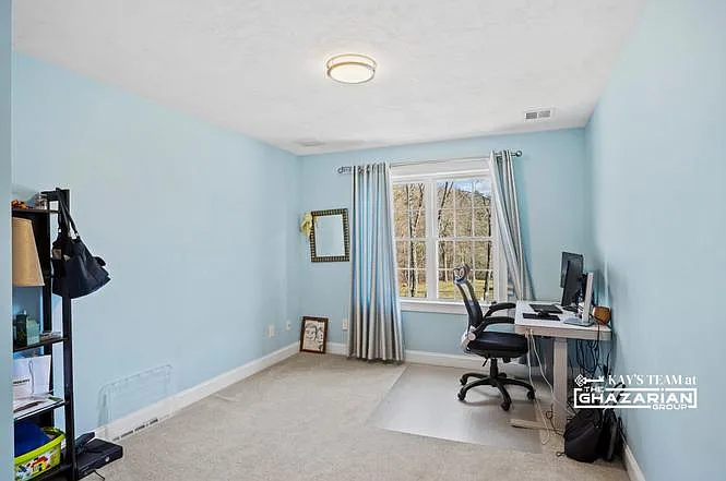 250 Willow St — Photo 24