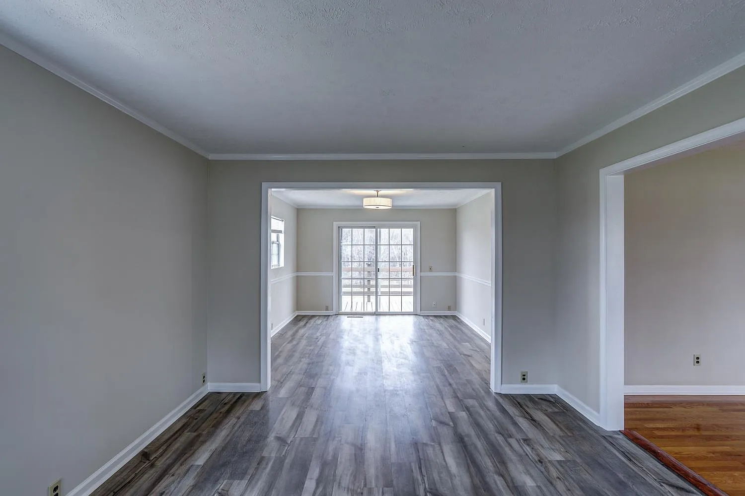 3 bed, 3150 sqft, $2,200 — Photo 4