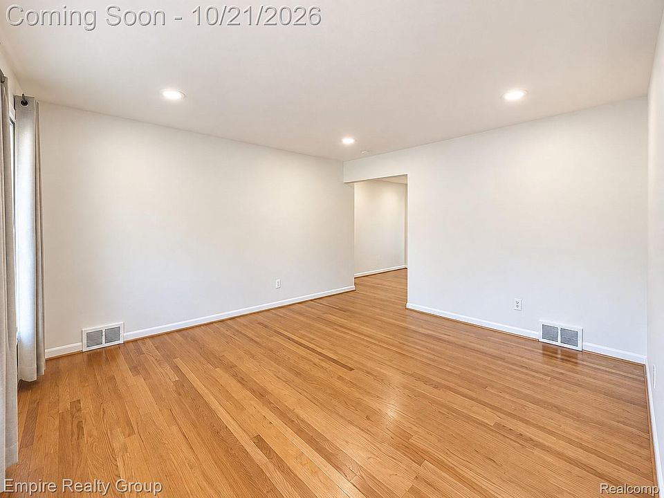 939 Deering St, photo 6
