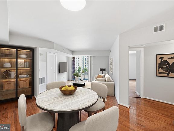 2nd image of 1000 New Jersey Ave SE APT 513