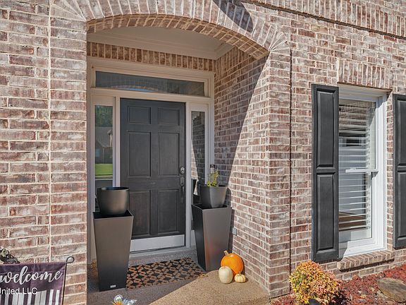 3rd image of 9162 Ivy League Ln