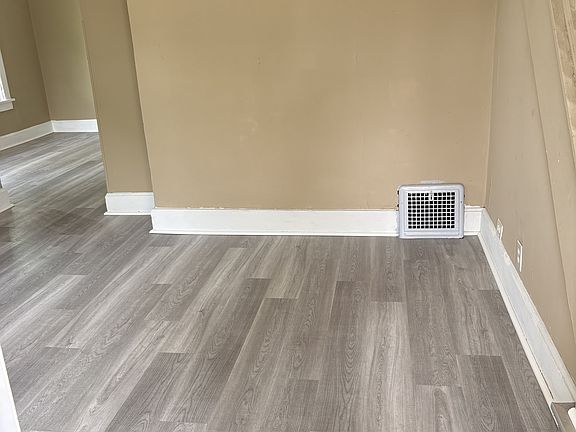 2nd image of 285 Malleable St