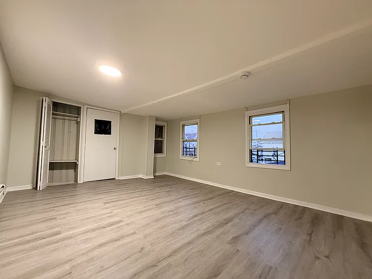 809A Summer Ave #2L — Photo 3
