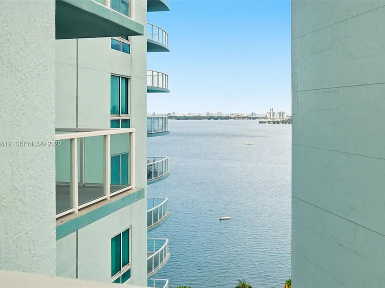 1900 N Bayshore Dr #2207 — Photo 11