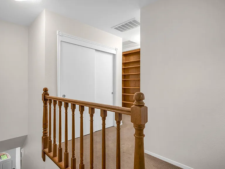 4A Dickens Ter — Photo 9