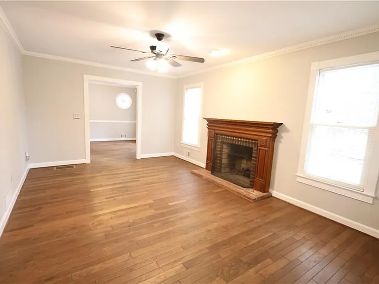 1359 Oakengate Dr — Photo 17