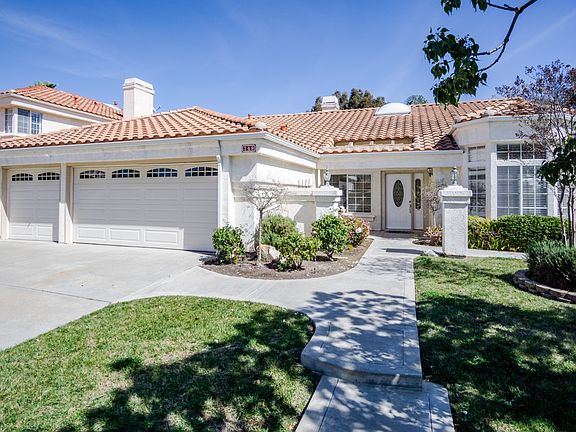 2nd image of 348 Vista Alegria