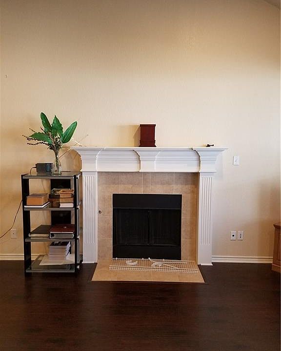 2nd image of 636 Lake City Dr