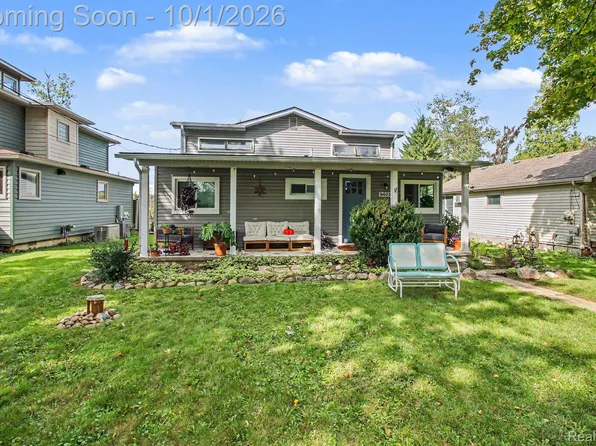 9403 Linck Dr, Pinckney, MI 48169