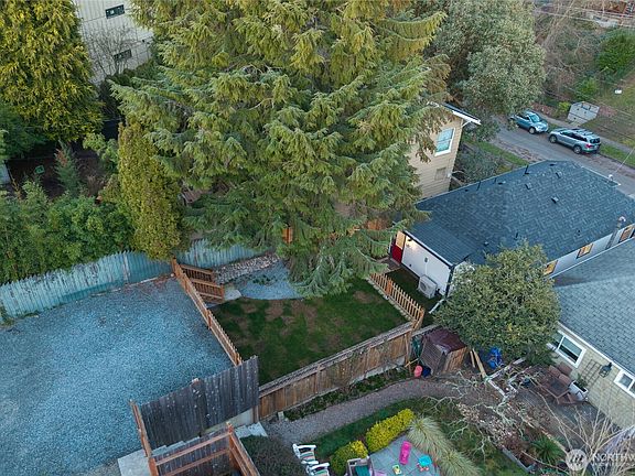 5th image of 1927 42nd Avenue SW