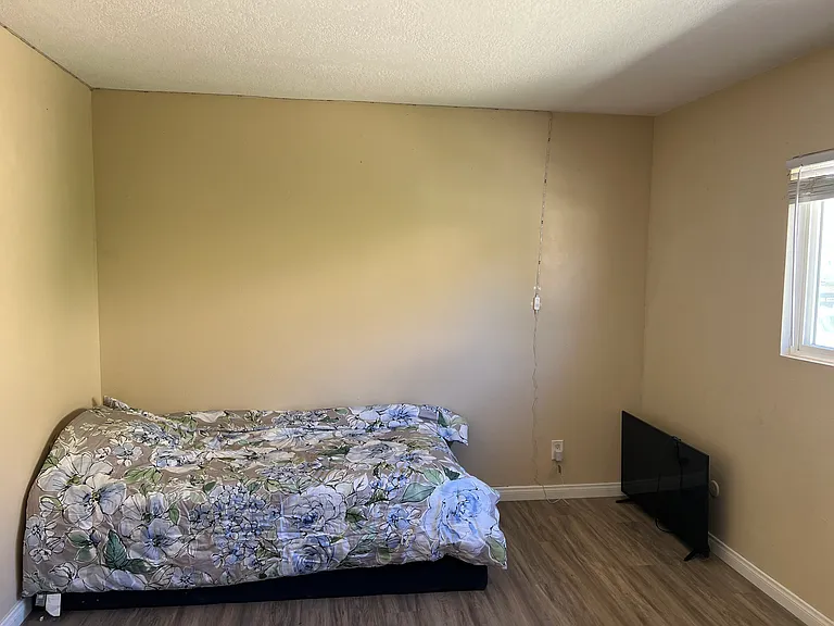 1107 S 41st St #1SAN — Photo 3