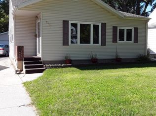2611 5th Ave N, Grand Forks, ND 58203