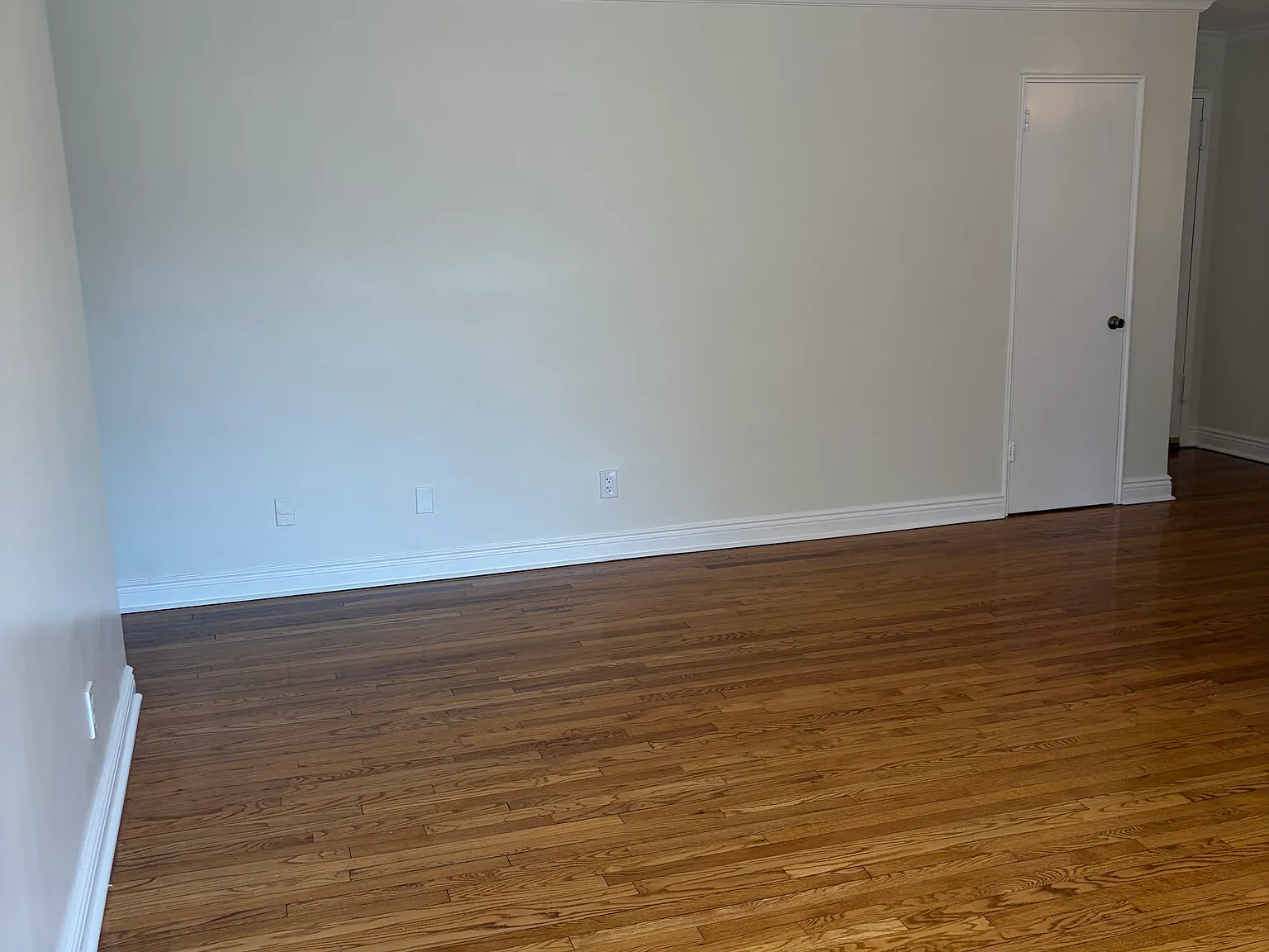 2 bed, 1000 sqft, $2,500 — Photo 4