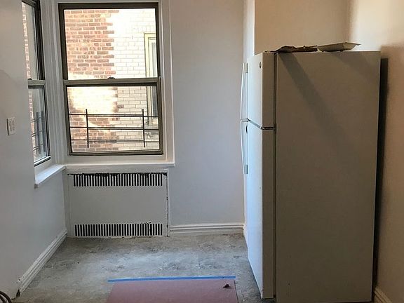 2nd image of 6421 Booth St