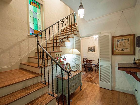 2nd image of 1022 N Montclair Ave