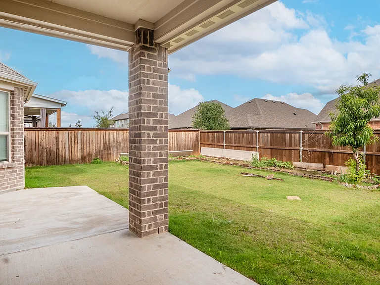 420 Kirkham Dr — Photo 33