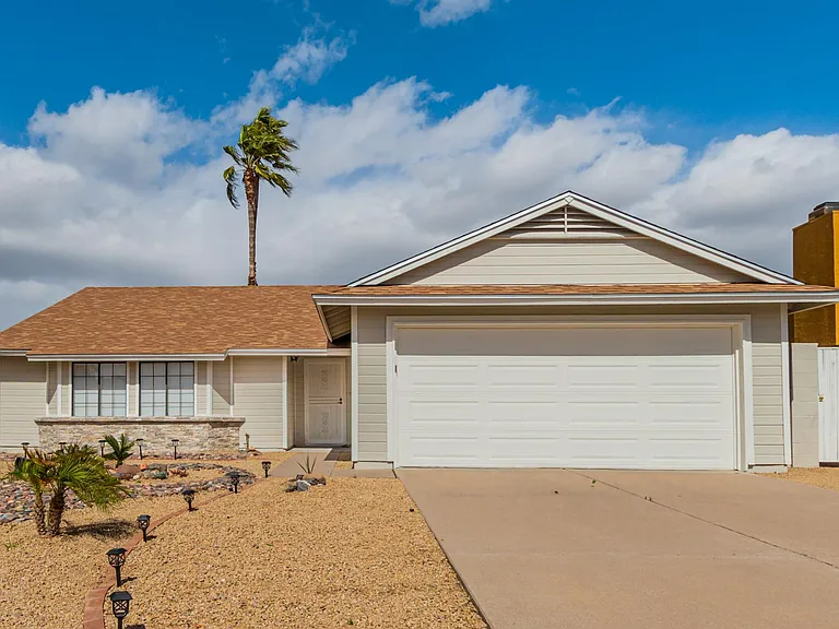 6326 E Carolina Dr — Photo 32