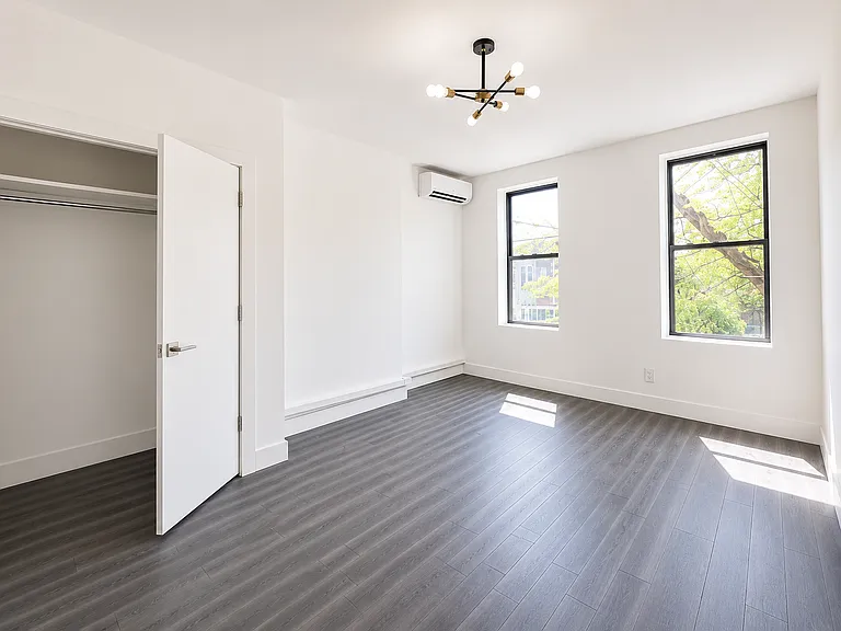 418 Rogers Ave #2 — Photo 5
