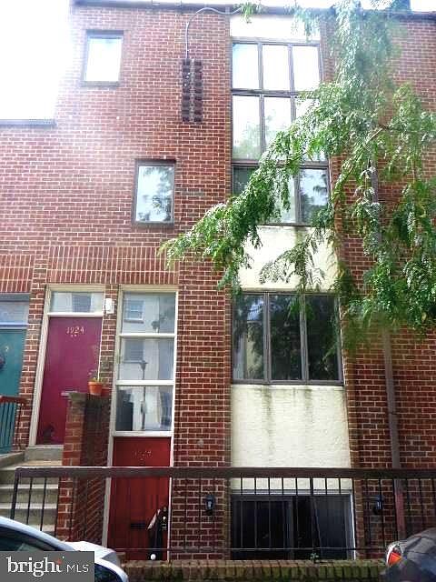 1st image of 1924 Rodman St #C