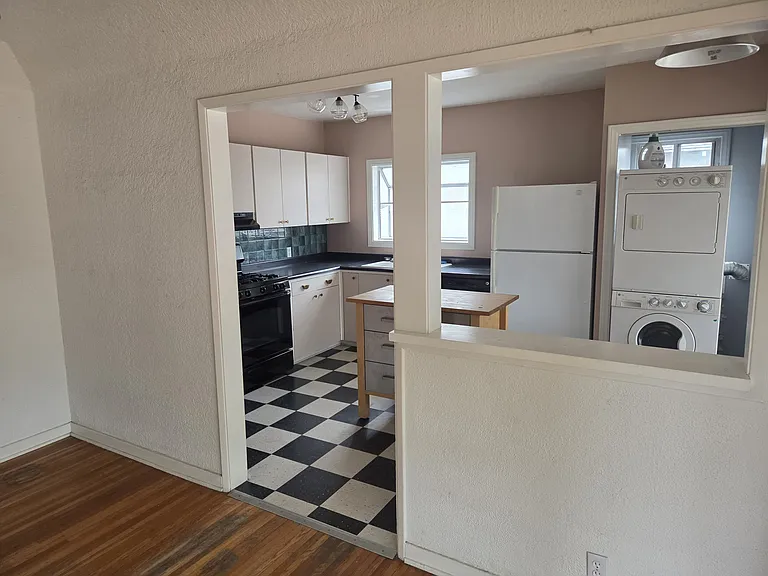 1721 N Fairview St — Photo 17