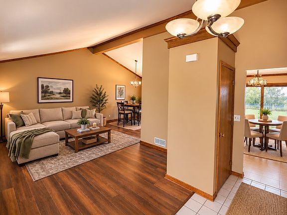 5th image of 2212 Susanna Way