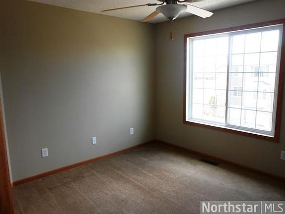 5th image of 4827 Elm Dr N Unit 2