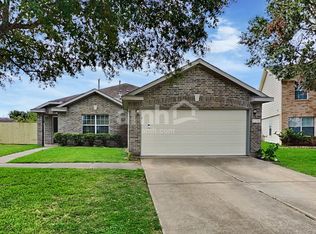 15703 Crooked Arrow Dr, Sugar Land, TX 77498