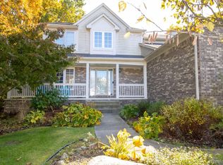 316 Summer Shade Dr, Howell, MI 48843