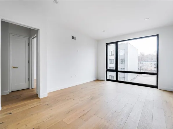 418 Monroe Street image 17 of 36