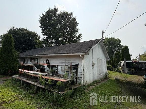 3rd image of 348 County Road 601 Rte