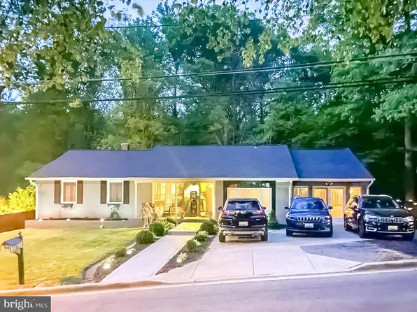 3306 Lumar Dr, Fort Washington, MD 20744