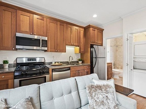 4th image of 2705 N Mildred Ave APT 1B