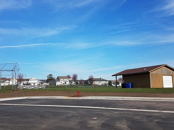 5th image of 860 Valley Rd
